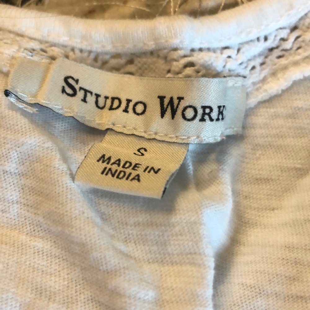 Embroidered Tank Top - Picture 3 of 5